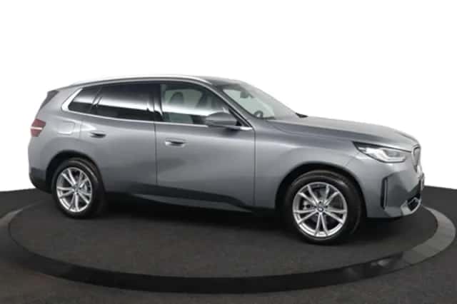 BMW X3 (2025) thumbnail 3