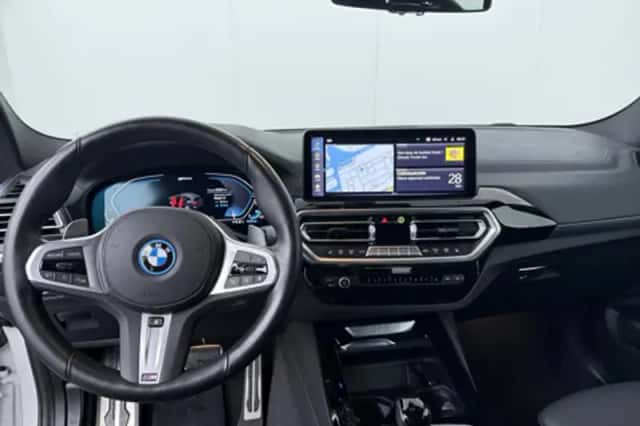 BMW X3 (2023) thumbnail 2