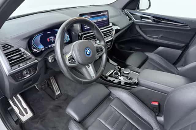 BMW X3 (2023) thumbnail 4