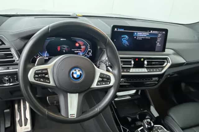 BMW X3 (2022) thumbnail 2
