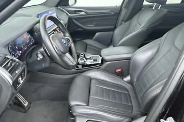 BMW X3 (2022) thumbnail 4