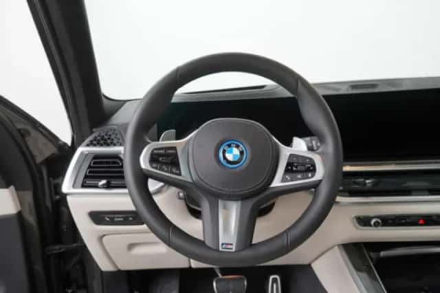 BMW X5 (2025) thumbnail 2