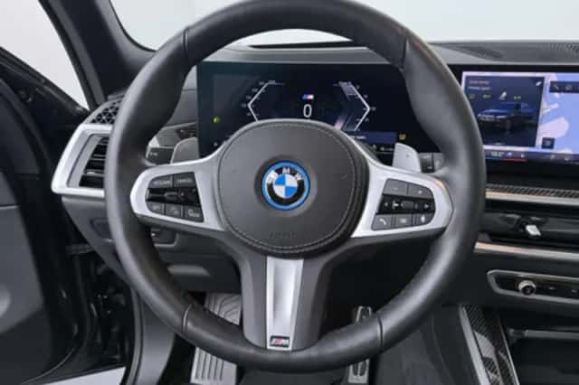 BMW X5 (2025) thumbnail 2