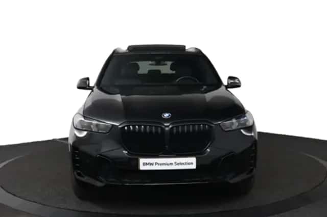 BMW X5 (2023) thumbnail 2