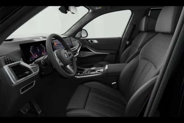 BMW X7 (2026) thumbnail 4