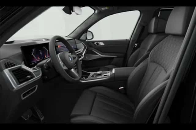 BMW X7 (2026) thumbnail 4