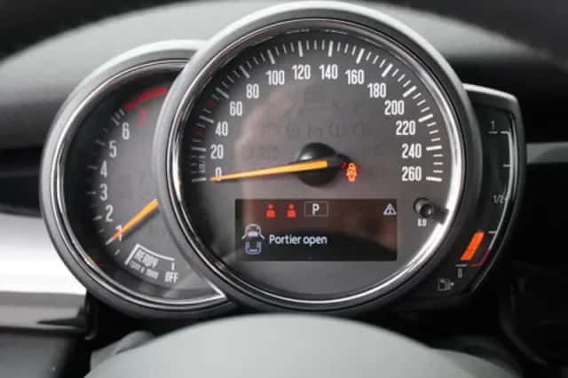 MINI 3-deurs Cooper (2024) thumbnail 3