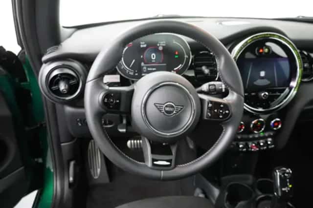 MINI 3-deurs Cooper (2023) thumbnail 2