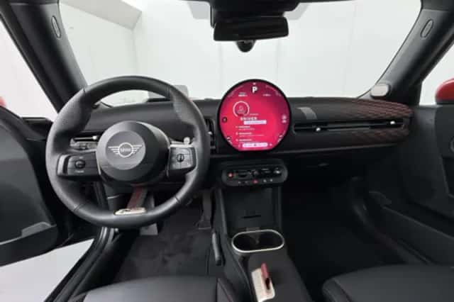 MINI 3-deurs Cooper C (2024) thumbnail 5