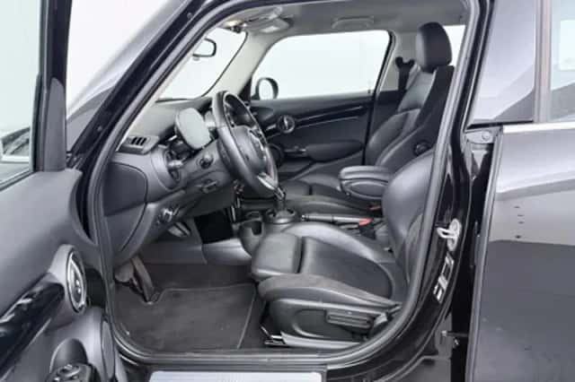 MINI 5-deurs Cooper (2022) thumbnail 4
