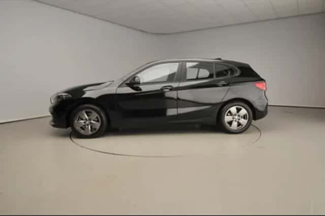 BMW 1-Serie (2022) thumbnail 3