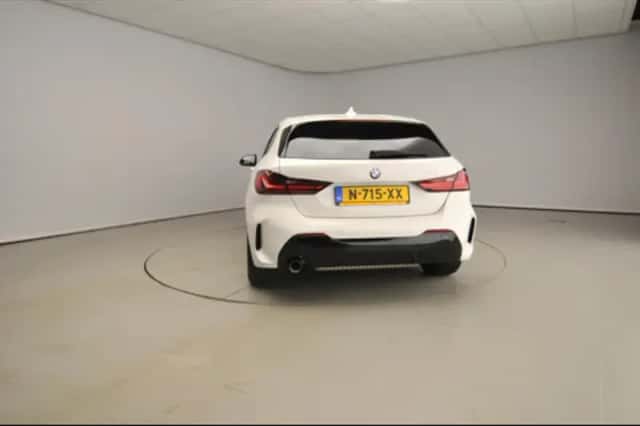 BMW 1-Serie (2022) thumbnail 3
