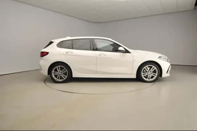 BMW 1-Serie (2022) thumbnail 4