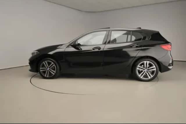 BMW 1-Serie (2021) thumbnail 2