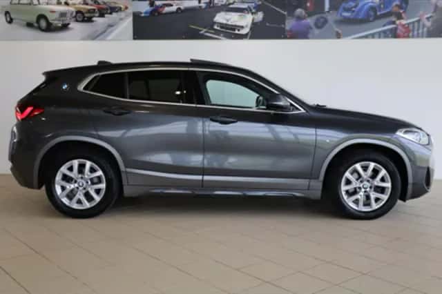 BMW X2 (2021) thumbnail 4