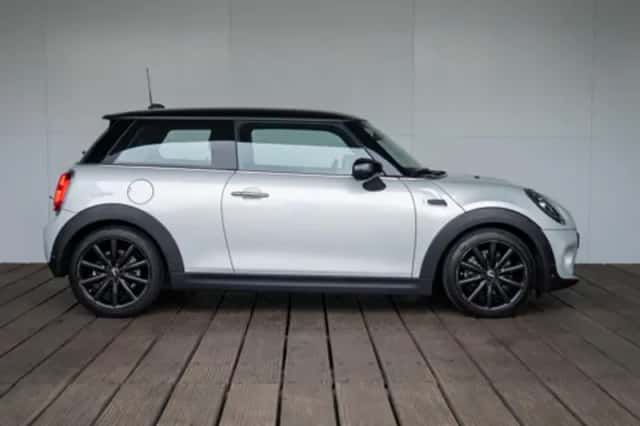 MINI 3 Deurs Cooper Aut (2020) thumbnail 4