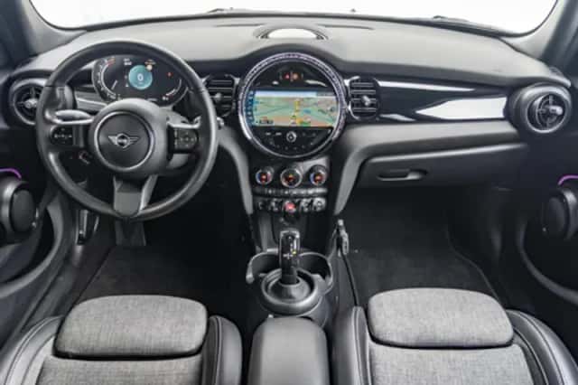 MINI 5 Deurs Cooper (2022) thumbnail 3
