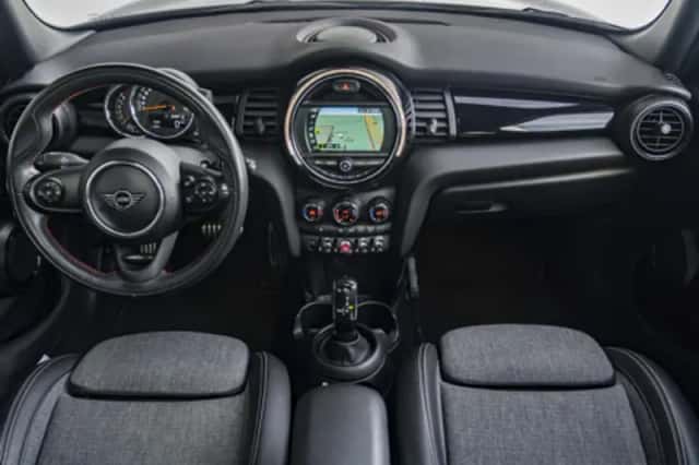 MINI 5 Deurs Cooper Aut (2019) thumbnail 3