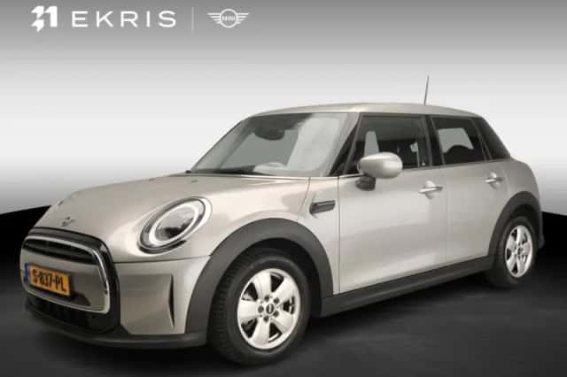 MINI Cooper (2023) thumbnail 1