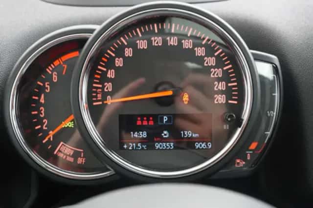 MINI Countryman (2019) thumbnail 3