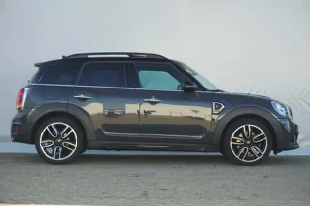 MINI Countryman (2018) thumbnail 5