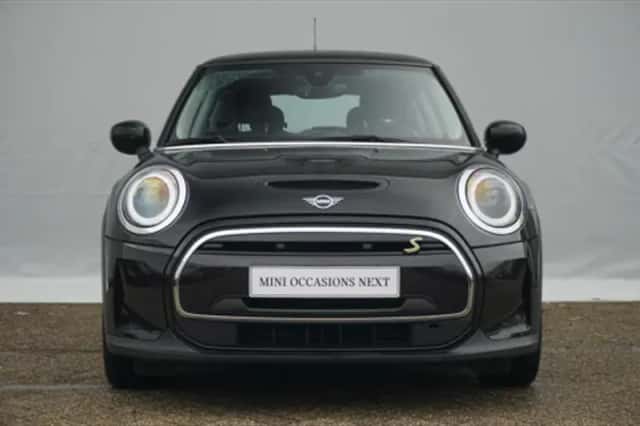 MINI Electric (2023) thumbnail 3