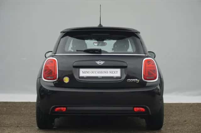 MINI Electric (2023) thumbnail 5