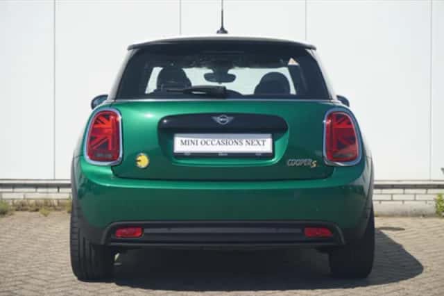 MINI Electric (2022) thumbnail 5