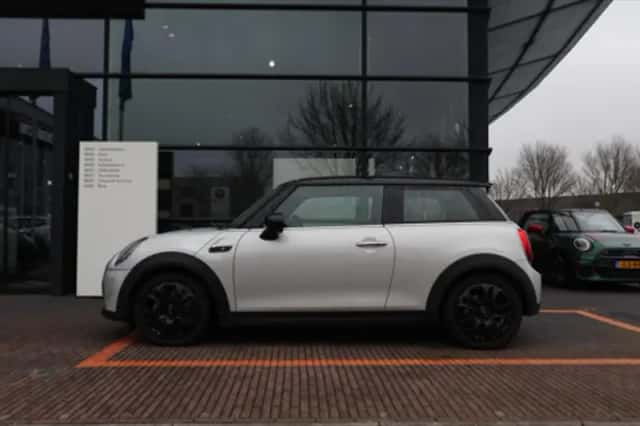 MINI Electric (2021) thumbnail 5