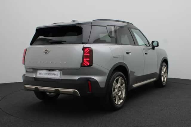 MINI Countryman (2025) thumbnail 2