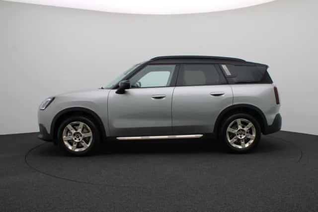 MINI Countryman (2025) thumbnail 3