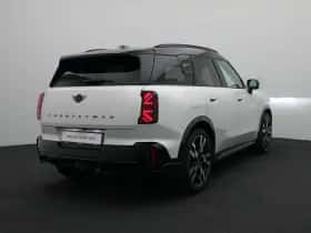 MINI Countryman (2025) thumbnail 2
