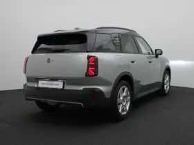 MINI Countryman (2025) thumbnail 2