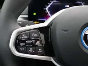 BMW i4 (2026) thumbnail 11