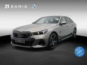 BMW i5 (2026) thumbnail 1