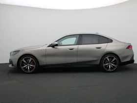 BMW i5 (2026) thumbnail 4