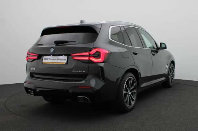 BMW X3 (2023) thumbnail 2