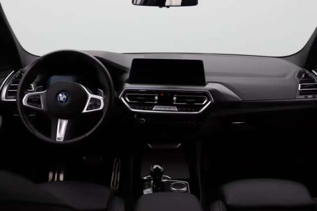 BMW X3 (2023) thumbnail 6