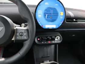 MINI Cabrio (2026) thumbnail 16