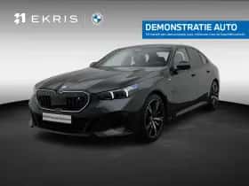 BMW i5 (2025) thumbnail 1