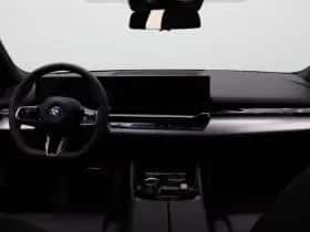 BMW i5 (2025) thumbnail 6
