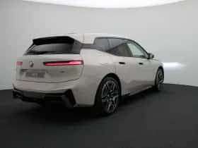 BMW iX (2026) thumbnail 2