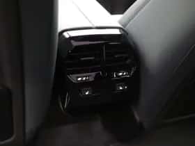BMW iX (2026) thumbnail 16
