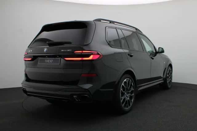 BMW X7 (2026) thumbnail 2