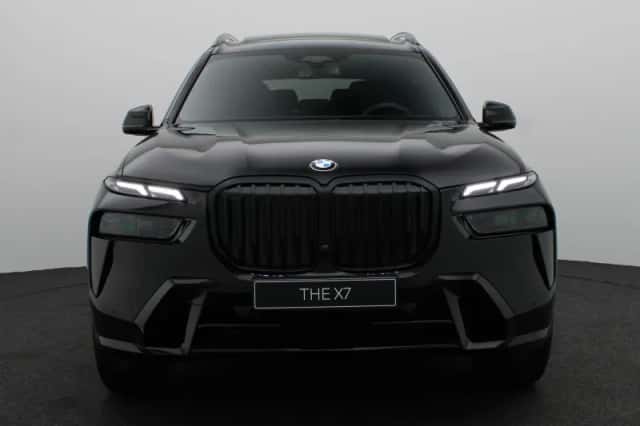 BMW X7 (2026) thumbnail 3