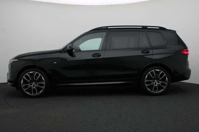 BMW X7 (2026) thumbnail 4