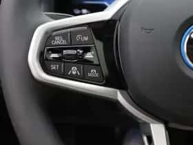 BMW i4 (2026) thumbnail 13