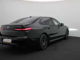 BMW i7 (2025) thumbnail 2
