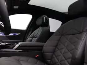 BMW i7 (2025) thumbnail 16