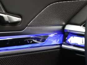 BMW i7 (2025) thumbnail 24